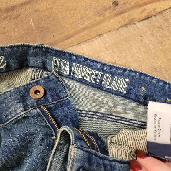 28x34 Madewell Flea Market Flare Jeans - Picture 3 of 8